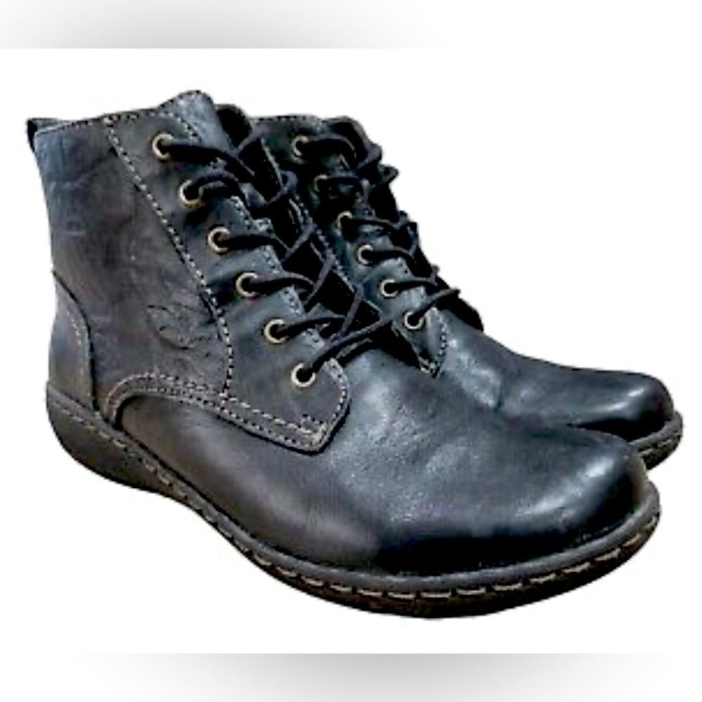 Clarks Women's Fianna Holly Black Leather Hiking Boot Size 7.5